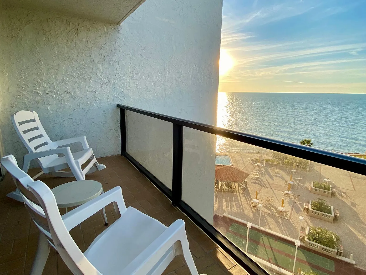 450 S Gulfview Blvd — Photo 3