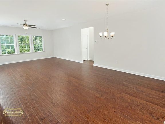 5th image of 2792 Desert Rose St.