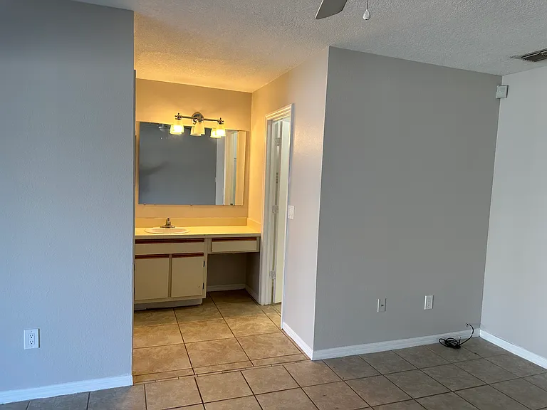 3206 Parkside Ct — Photo 11