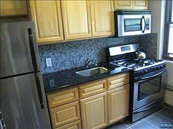2nd image of 3051 Edwin Ave APT 5A