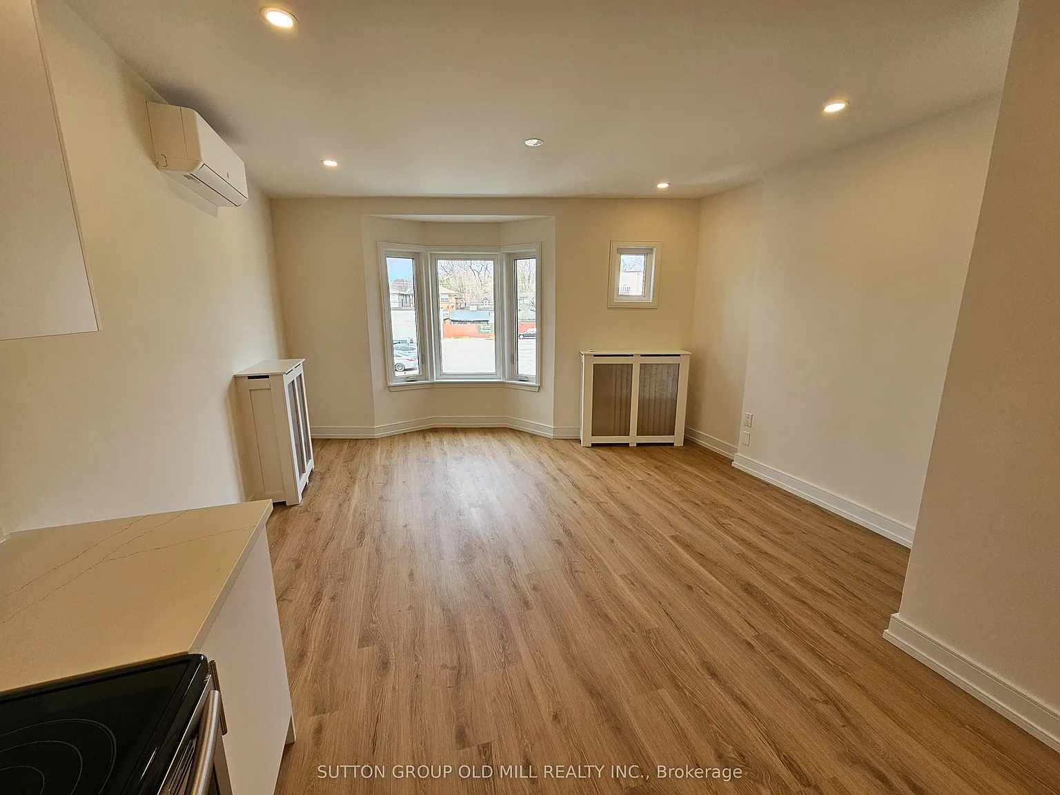 2 bed, $2,850 — Photo 2