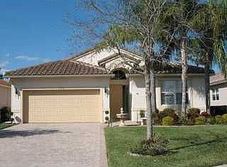 1st image of 158 NW Ballylee Ln