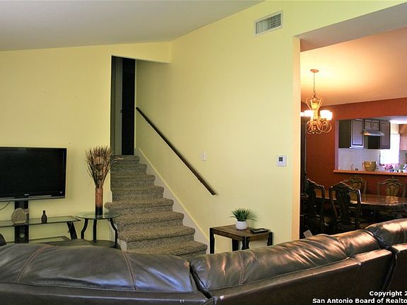 3rd image of 322 Sharon Dr