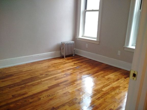 4th image of 2815 42nd St APT B3