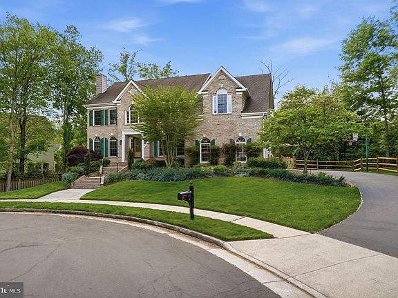 3rd image of 1605 Lupine Den Ct