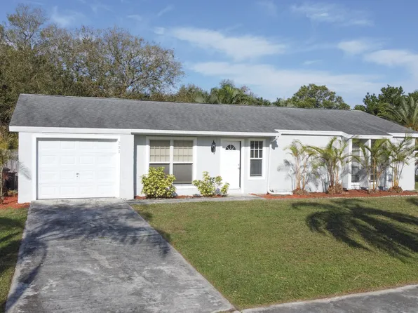 231 NE SOLIDA Circle, Port St Lucie, FL 34983