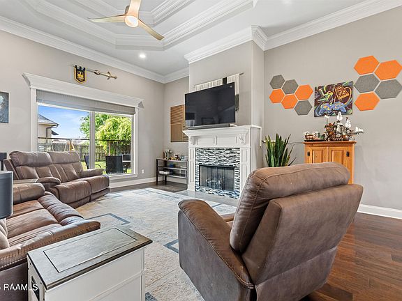 5th image of 100 Turnmill Dr