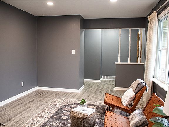 3rd image of 4709 Carsten Ln