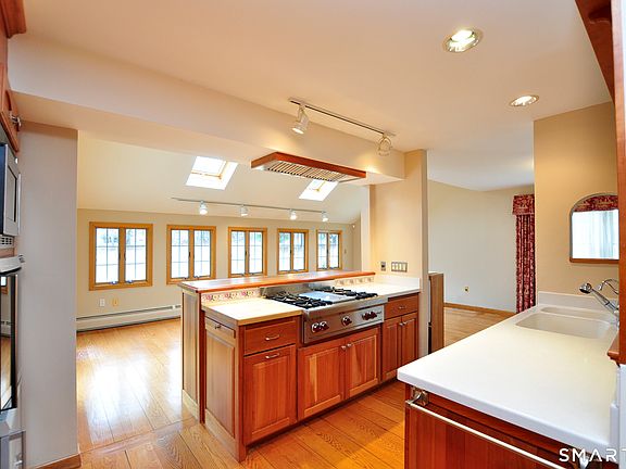 4th image of 243 Milton Road