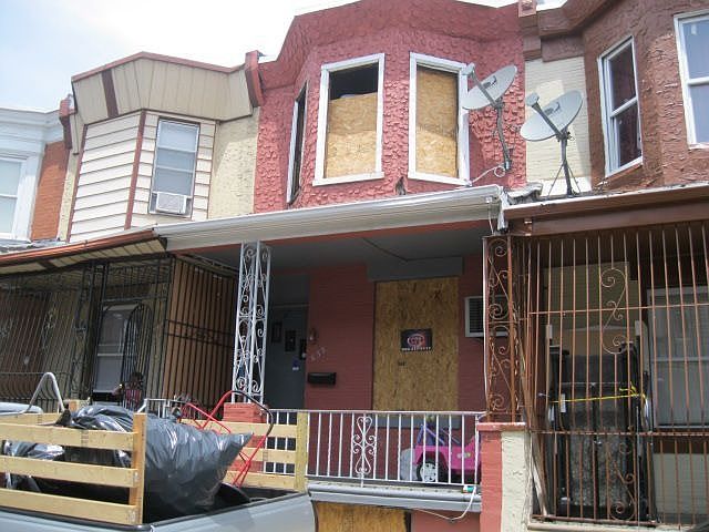 1st image of 635 E Thayer St