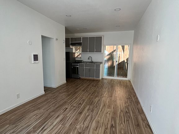 5th image of 1137 30th St #1137