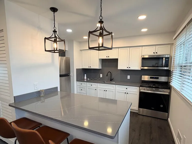 2133 Bridge Ave — Photo 7