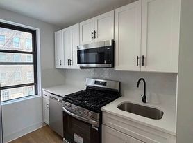 445 W 240th St, Bronx, NY