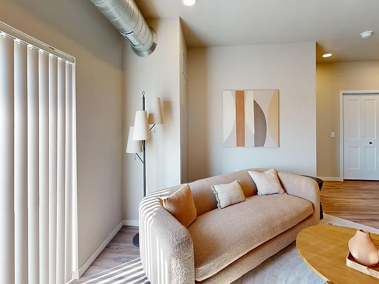 10Bedrock Apartments — Photo 49