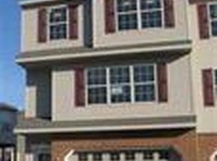 6446 Creekbend Dr, Mechanicsburg, PA 17050