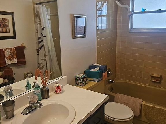 3rd image of 369 Grape Rd NW