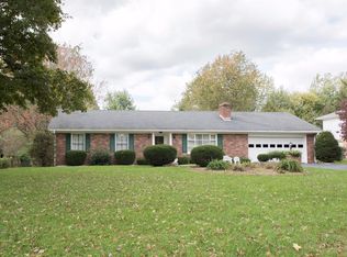 121 Gaybourne Way, Versailles, KY 40383