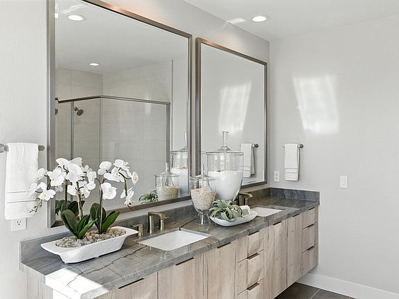 Apricot Estates by Trumark Homes in Brentwood, CA I Residence 2 Model I Dual Vanities
