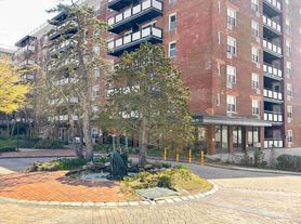 1666 Bell Blvd