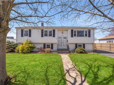 32 Spicer St, North Providence, RI, 02904