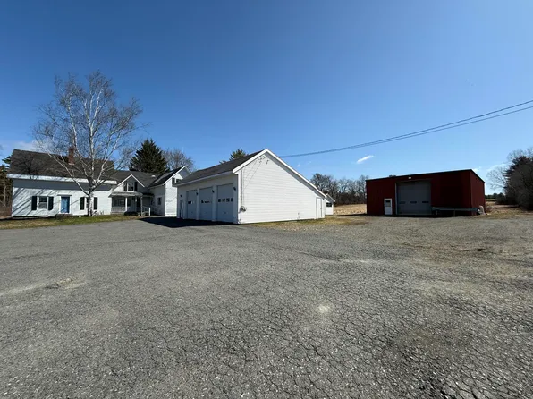 121 Mutton Lane, Clinton, ME 04927