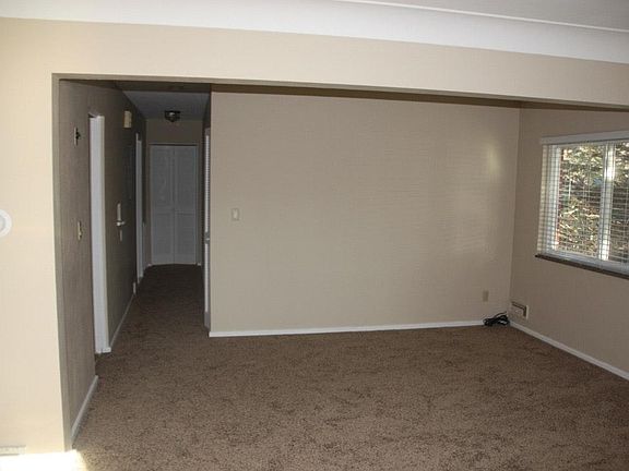 4th image of 2142 Collinway St APT 4
