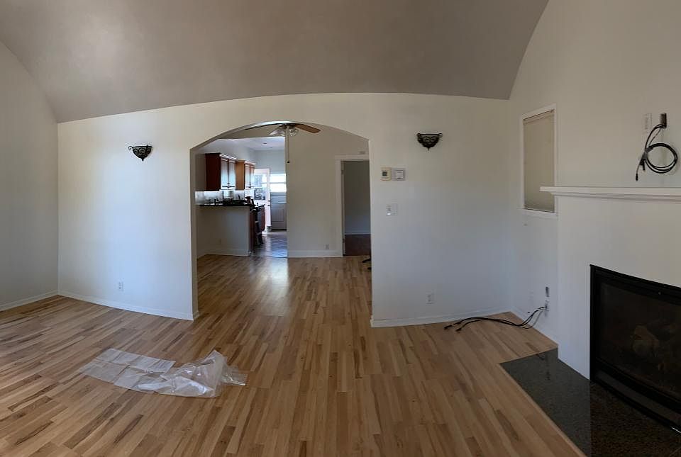Living Room with Fireplace and cathedral ceiling