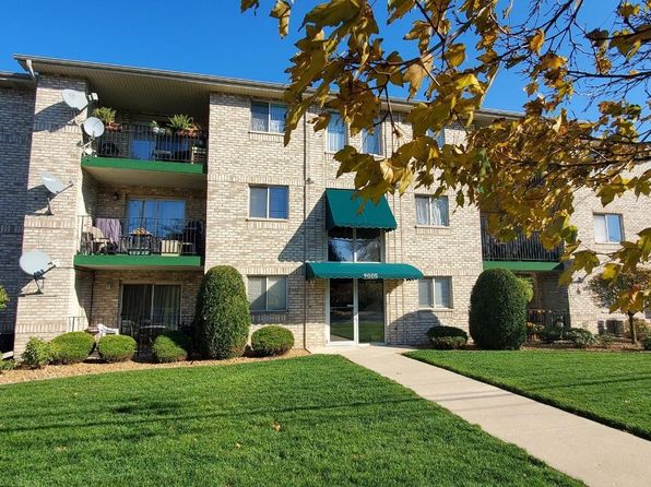 Condo For Sale In Hickory Hills Il