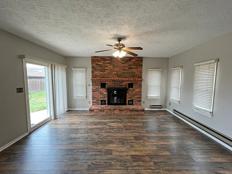 13643 Irvington Ct — Photo 6