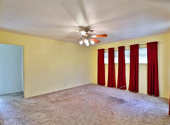 4th image of 15 Mill Ct