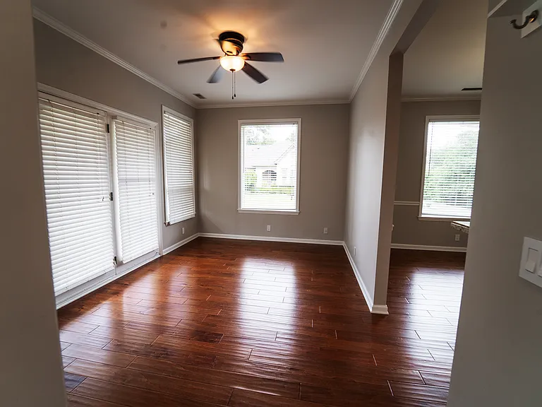 201 Trotwood Mews — Photo 14