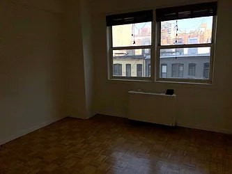 Rented by R New York