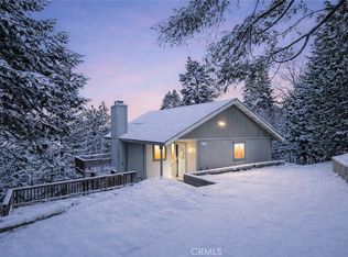 30906 Live Oak Dr, Running Springs, CA 92382