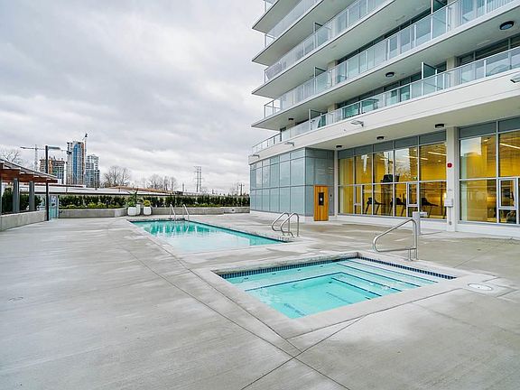 5th image of 2388 Madison Ave #906