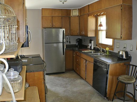 3rd image of 1309 10th St N