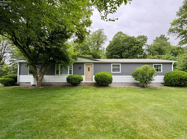 101 Pennington Dr, Sycamore, OH 44882