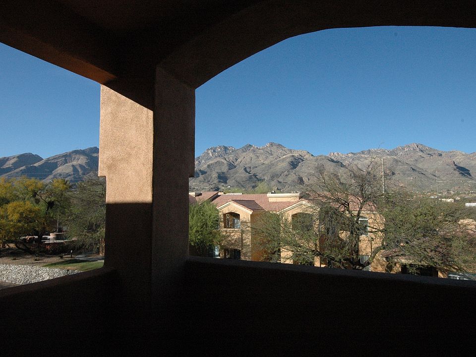View from deck facing Catalina Mountains
