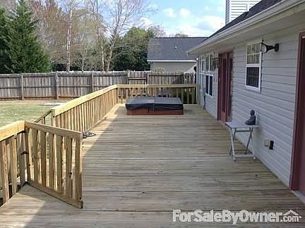 4th image of 4040 Churchill Downs Dr