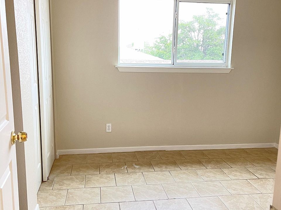 1st image of 4024 Moonlight Ave #B