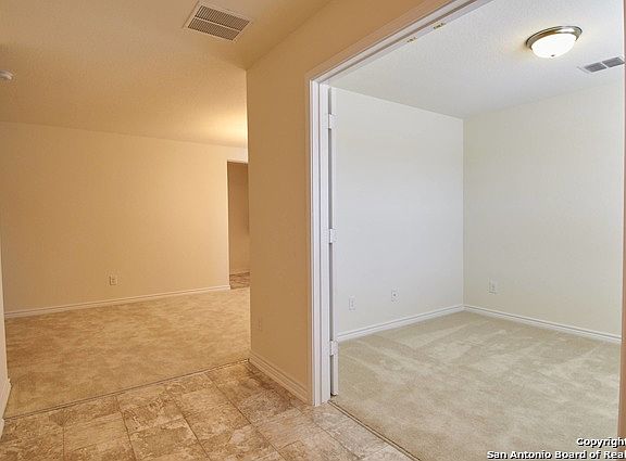 4th image of 1407 Hawk Ct