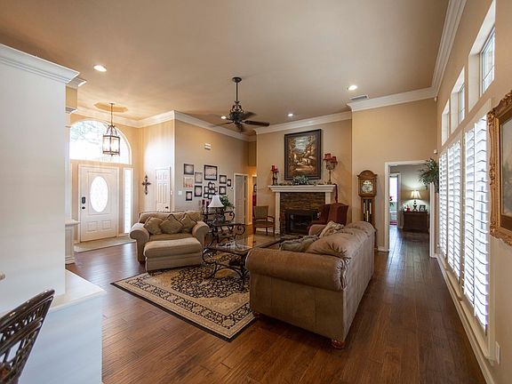 3rd image of 6416 San Mateo Ln