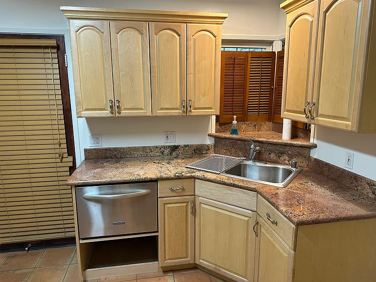 Kitchen sink