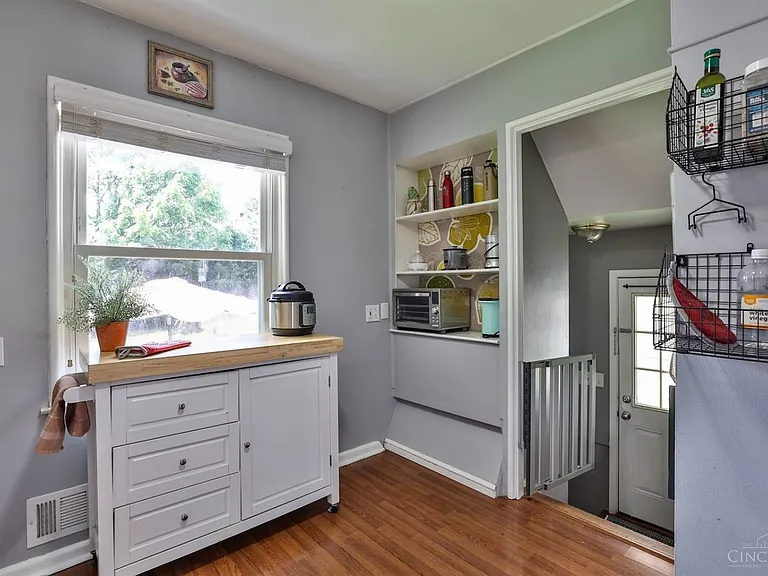 8651 Wicklow Ave — Photo 11
