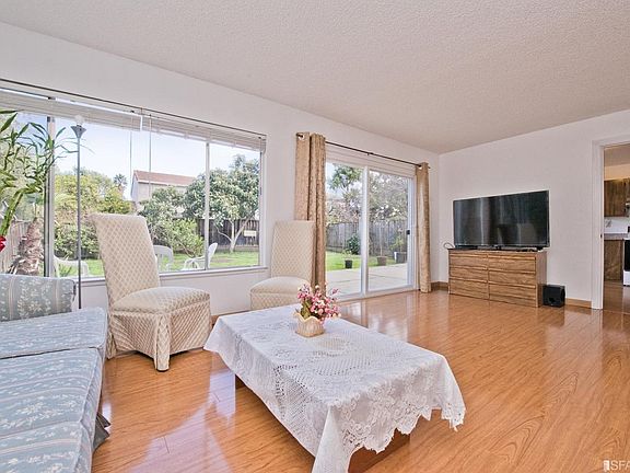 2nd image of 28202 Harvey Ave
