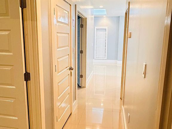 2nd image of 1223 Whiteoak Dr APT 1