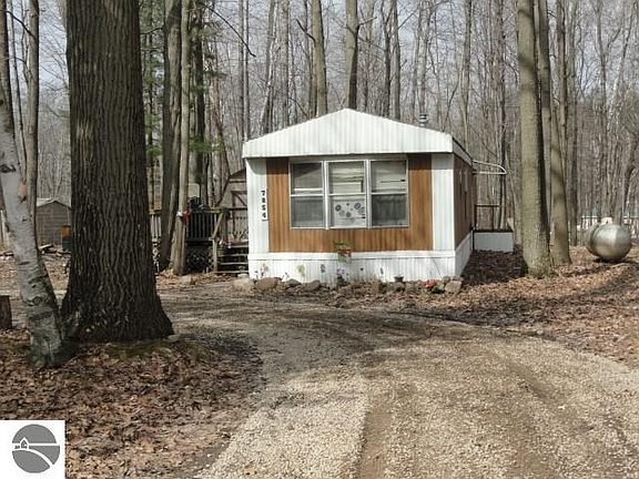 5th image of 7854 Lawson Ln