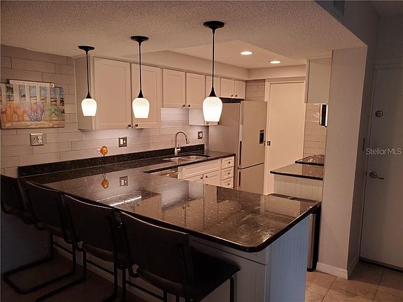 3rd image of 632 Edgewater Dr Unit 131