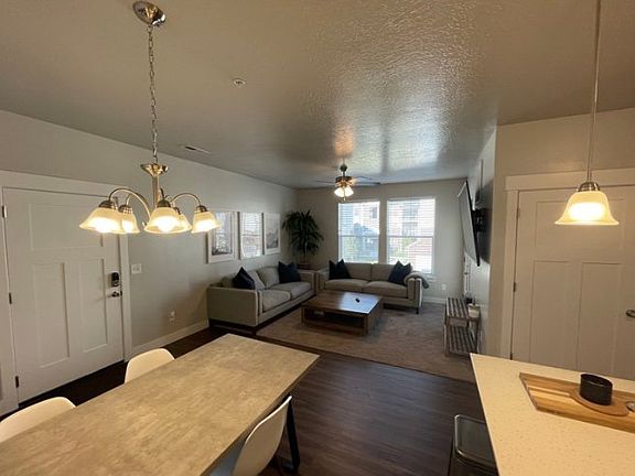 4th image of 529 N 360 W