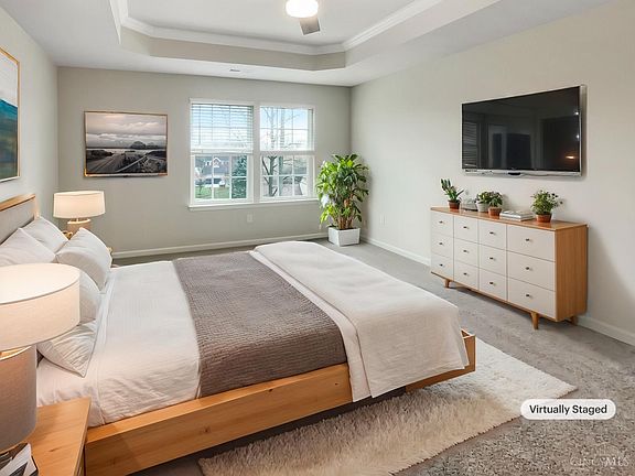 4th image of 840 Blackcomb Dr
