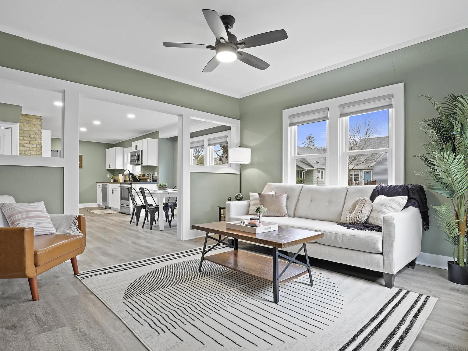 2 bed, 1100 sqft, $2,600 — Photo 1